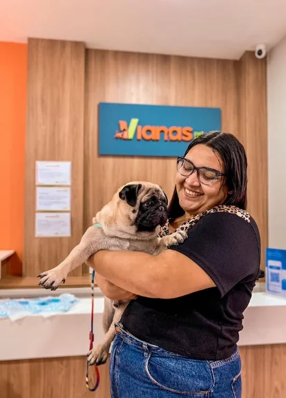 Cliente com pet na Viana's